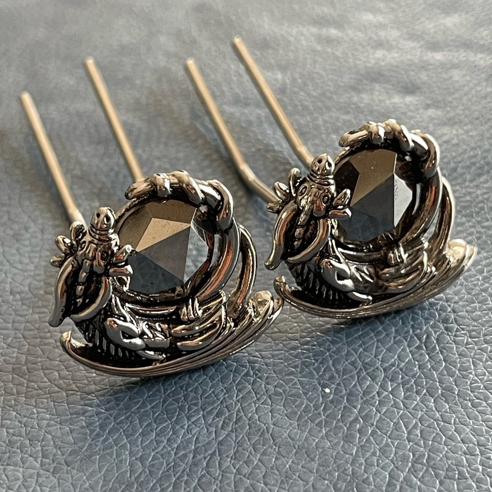 Lilla Rose Dragon U-Pin